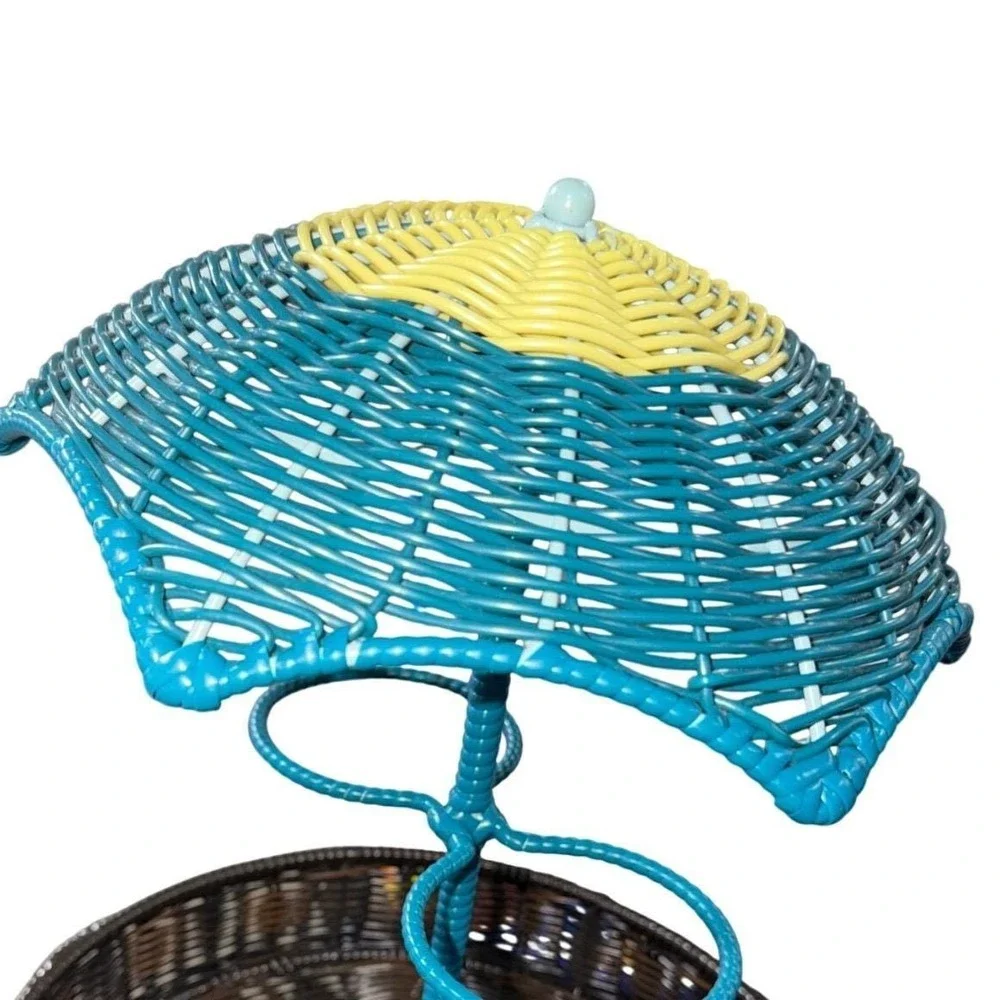 N/A woven wicker